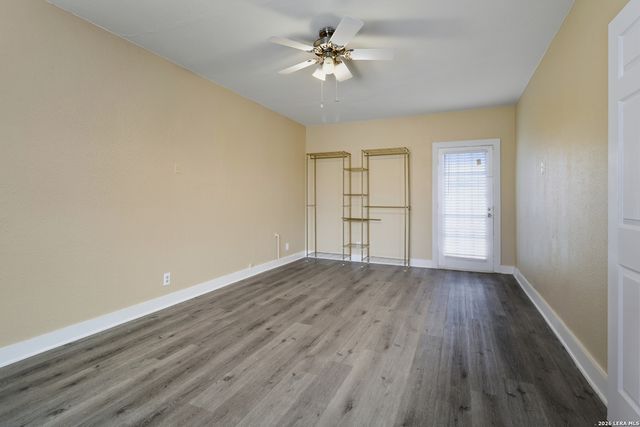 351 Rexford Dr, San Antonio, TX 78216