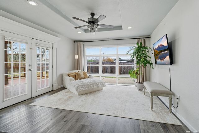 351 Rexford Dr, San Antonio, TX 78216