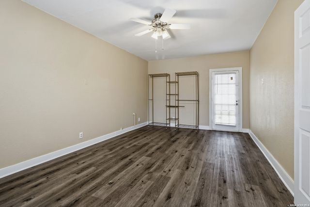 351 Rexford Dr, San Antonio, TX 78216