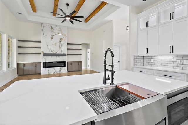 2035 White Feather Trail, Crosby, TX 77532