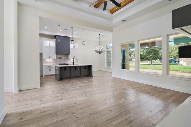 2035 White Feather Trail, Crosby, TX 77532