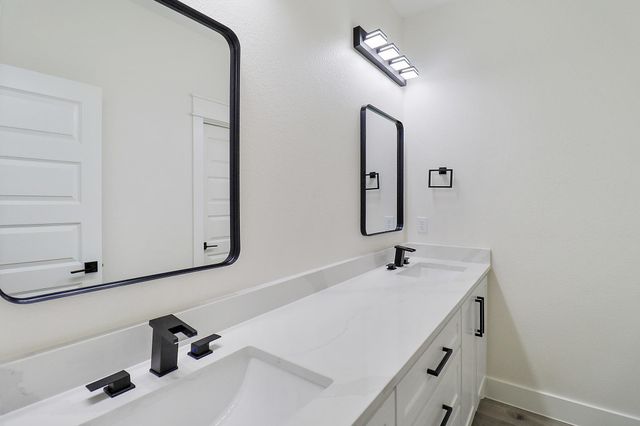 2035 White Feather Trail, Crosby, TX 77532