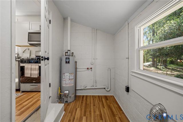 8957 Three Chopt Rd, Henrico, VA 23229