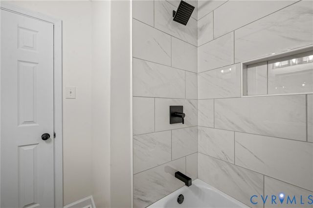 8957 Three Chopt Rd, Henrico, VA 23229