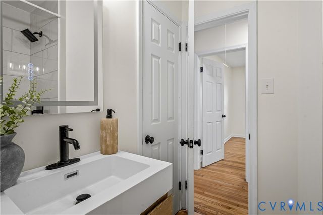 8957 Three Chopt Rd, Henrico, VA 23229