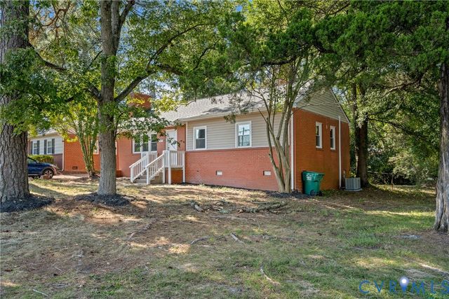8957 Three Chopt Rd, Henrico, VA 23229