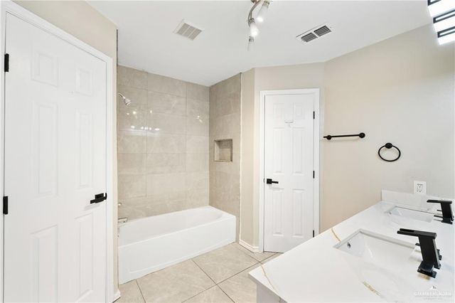 802 Goldfinch Avenue, Pharr, TX 78577