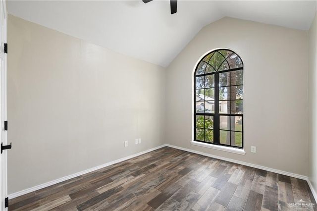 802 Goldfinch Avenue, Pharr, TX 78577