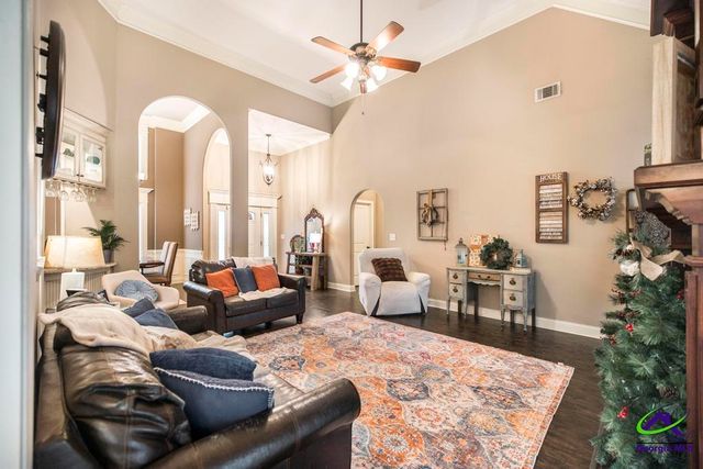 312 Bridgehampton Way, Perry, GA 31069