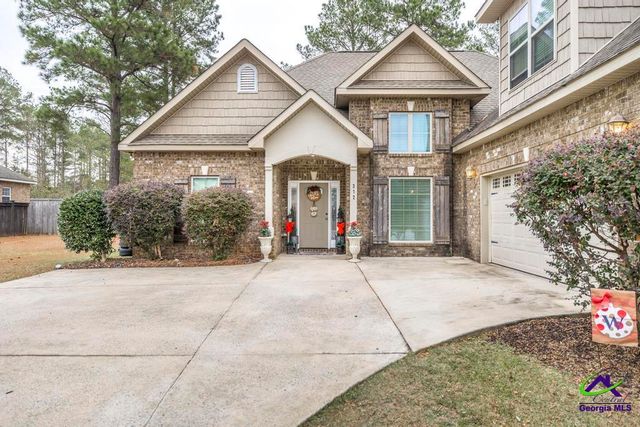 312 Bridgehampton Way, Perry, GA 31069