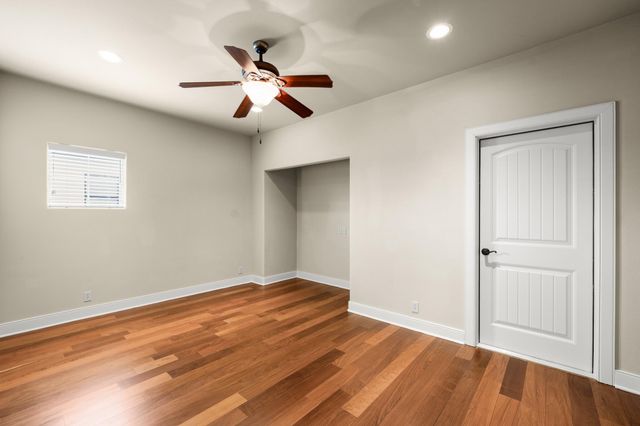 519 Golden Bear DR, Austin, TX 78738