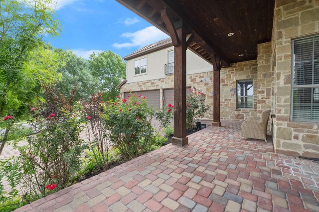 519 Golden Bear DR, Austin, TX 78738