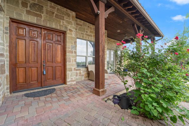 519 Golden Bear DR, Austin, TX 78738