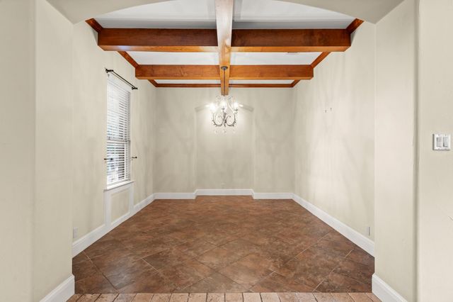 519 Golden Bear DR, Austin, TX 78738