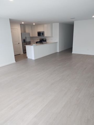 5214 Red Drum Dr, Baytown, TX 77521