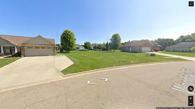 84 Woodlake Trail, Mount Vernon, OH 43050