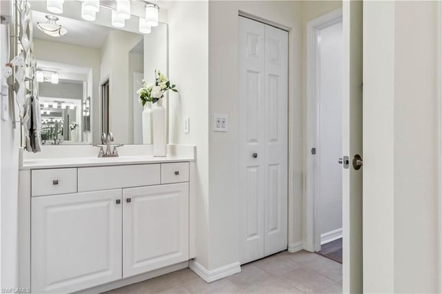 1001 Arbor Lake DR 101, Naples, FL 34110
