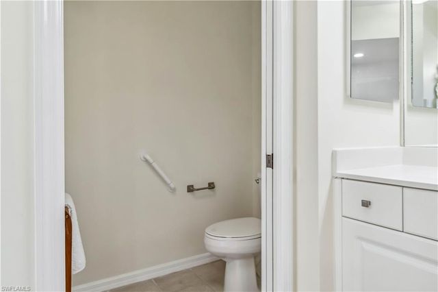 1001 Arbor Lake DR 101, Naples, FL 34110