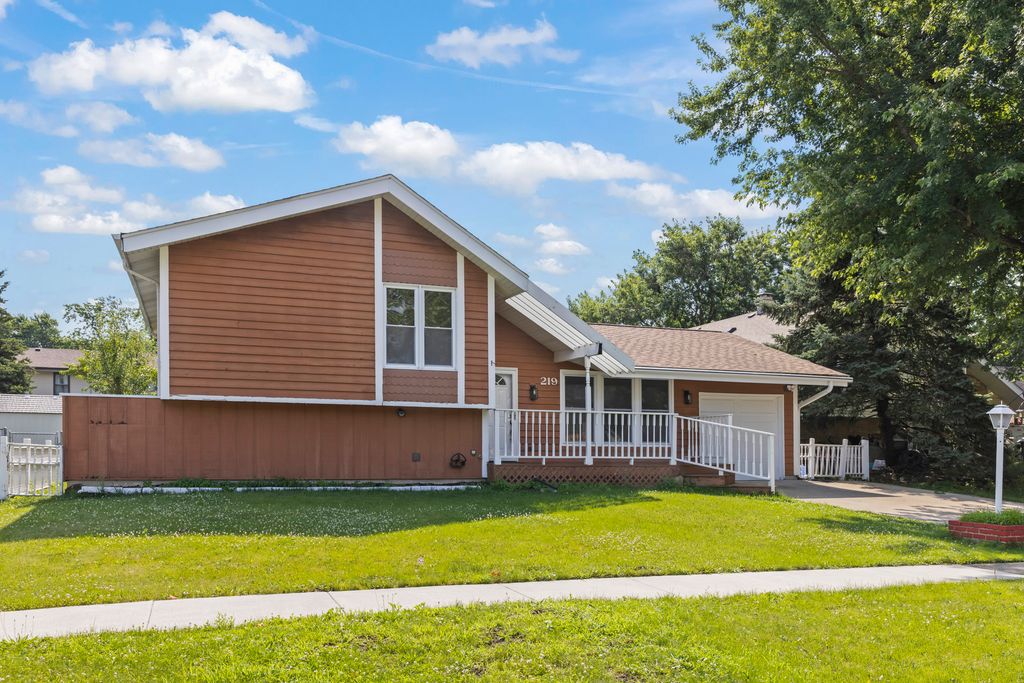219 Kedvale Court, Bolingbrook, IL 60440