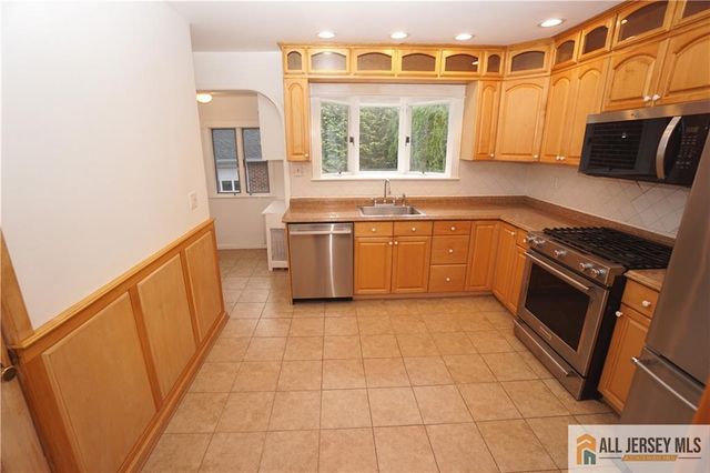34 Rutgers Avenue, Colonia, NJ 07067