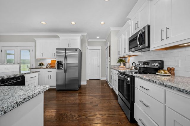 1553 North Side Dr, Murfreesboro, TN 37130
