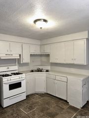 105 Morrill Ave # B, San Antonio, TX 78214