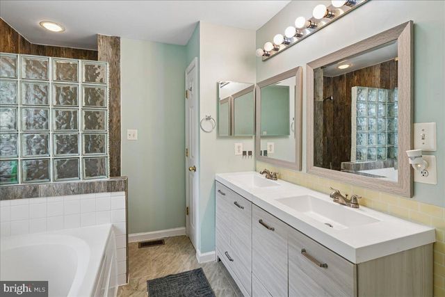 3437 LIVINGSTON DR, Jefferson, MD 21755