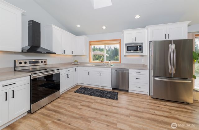 1010 W Stanley Street, Granite Falls, WA 98252