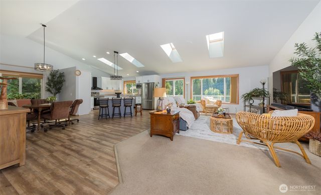 1010 W Stanley Street, Granite Falls, WA 98252