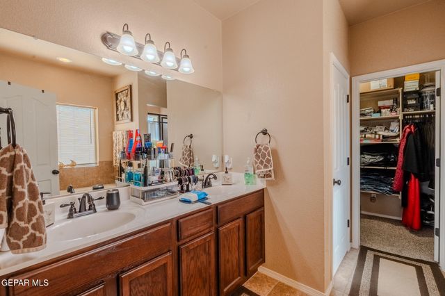 5874 MEGAN Street, Santa Teresa, NM 88008