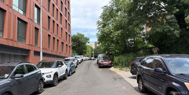 72 Clove Road 76-2, Brooklyn, NY 11225