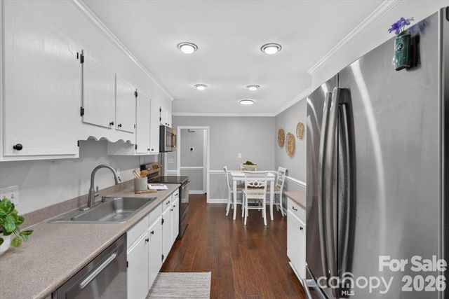 4124 Bridgewood Lane, Charlotte, NC 28226
