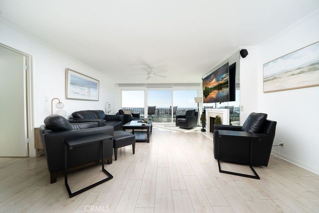 101 SCHOLZ PLAZA PH 16, Newport Beach, CA 92663