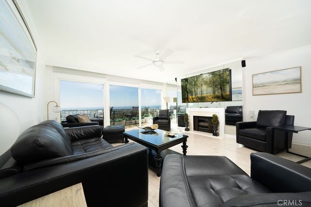 101 SCHOLZ PLAZA PH 16, Newport Beach, CA 92663