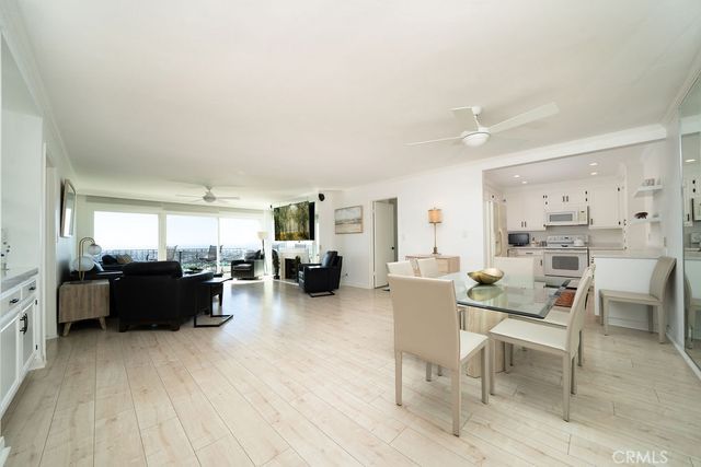 101 SCHOLZ PLAZA PH 16, Newport Beach, CA 92663