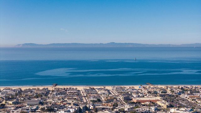 101 SCHOLZ PLAZA PH 16, Newport Beach, CA 92663