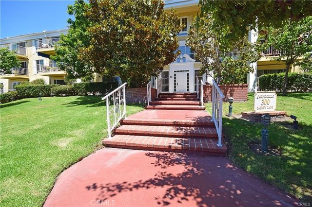 101 SCHOLZ PLAZA PH 16, Newport Beach, CA 92663