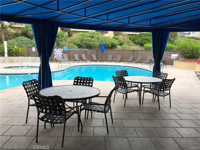 101 SCHOLZ PLAZA PH 16, Newport Beach, CA 92663