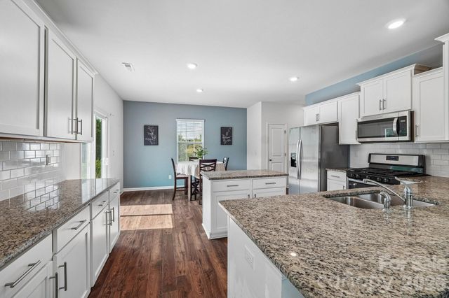 7105 Pennyroyal Way, Charlotte, NC 28216
