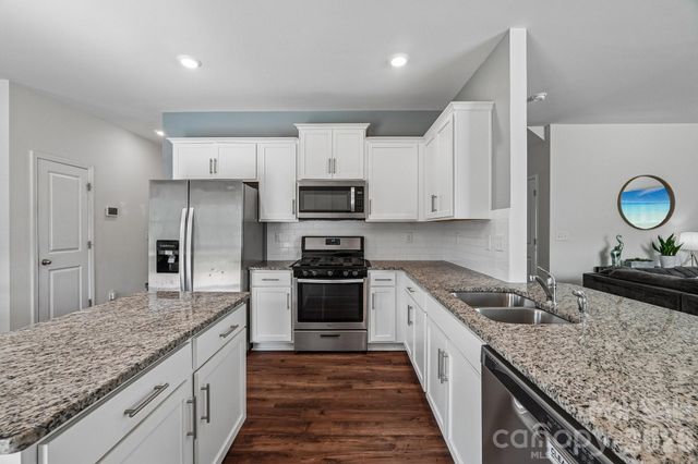 7105 Pennyroyal Way, Charlotte, NC 28216