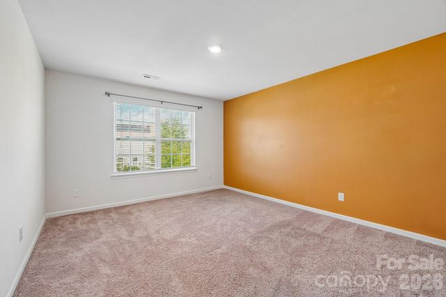 7105 Pennyroyal Way, Charlotte, NC 28216