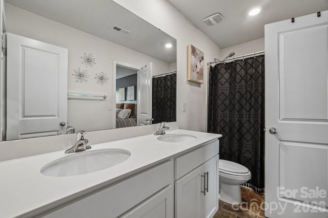 7105 Pennyroyal Way, Charlotte, NC 28216