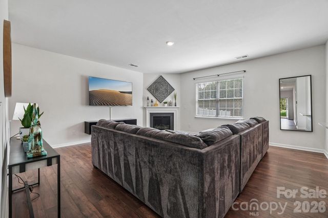 7105 Pennyroyal Way, Charlotte, NC 28216