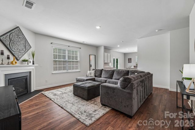 7105 Pennyroyal Way, Charlotte, NC 28216