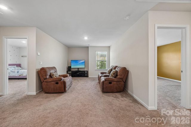 7105 Pennyroyal Way, Charlotte, NC 28216