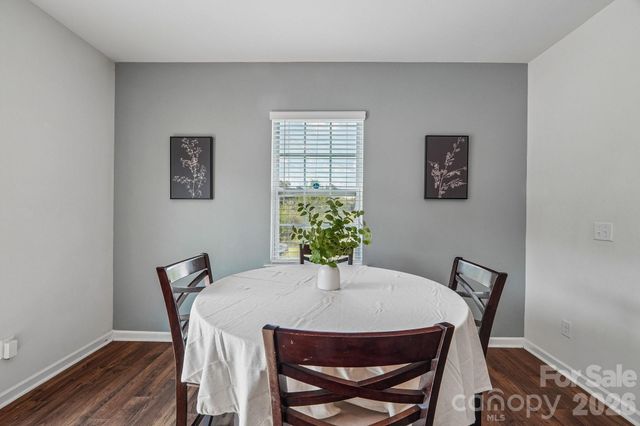 7105 Pennyroyal Way, Charlotte, NC 28216
