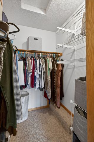 4065 Wilshire Circle 8, Shoreview, MN 55126