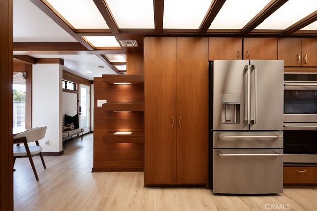 17824 Sunburst, Sherwood Forest, CA 91325