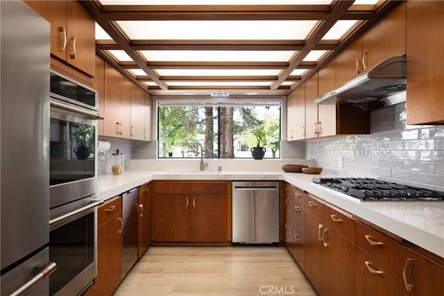 17824 Sunburst, Sherwood Forest, CA 91325