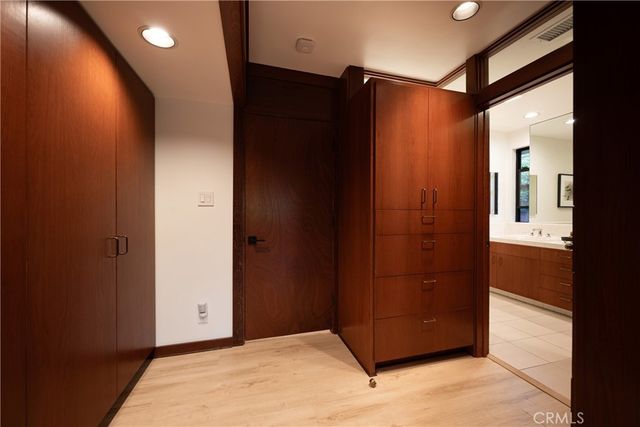 17824 Sunburst, Sherwood Forest, CA 91325